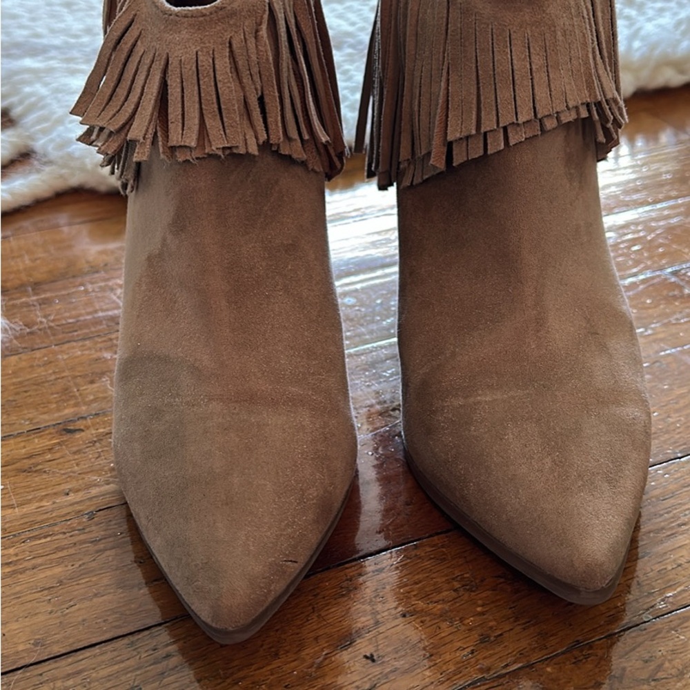 Kenneth Cole Reaction Fringe Suede Ankle Boots - Tan size 8